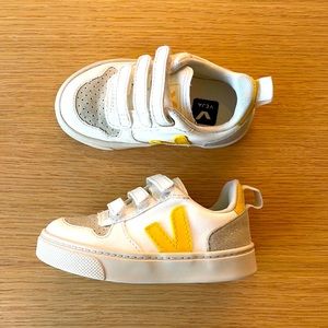 VEJA Kids shoes